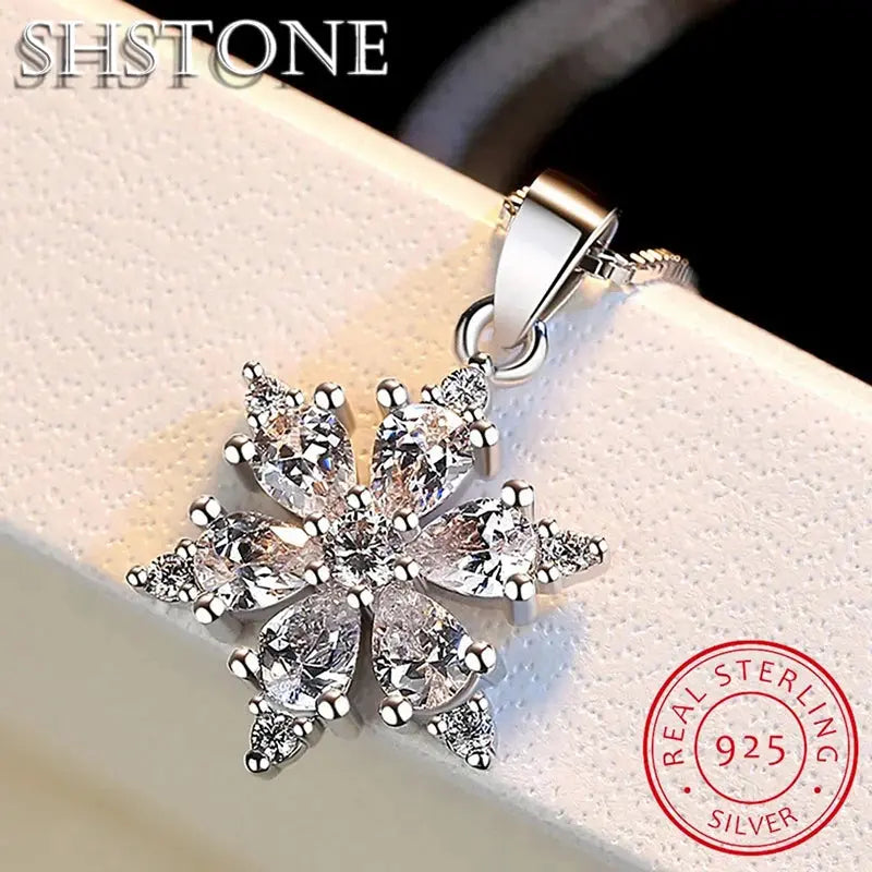 925 Sterling Silver Zircon Snowflake Pendant - Yinkus Jewellery