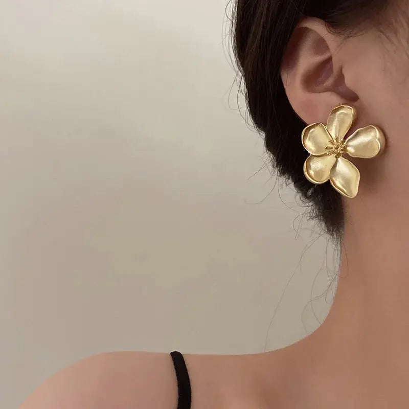 Yupsk Matte Texture Metal Flower Earring for Women French Retro Gold Color Five-leaf Flowers Fashion Party Jewelry Yinkus Jewellery  