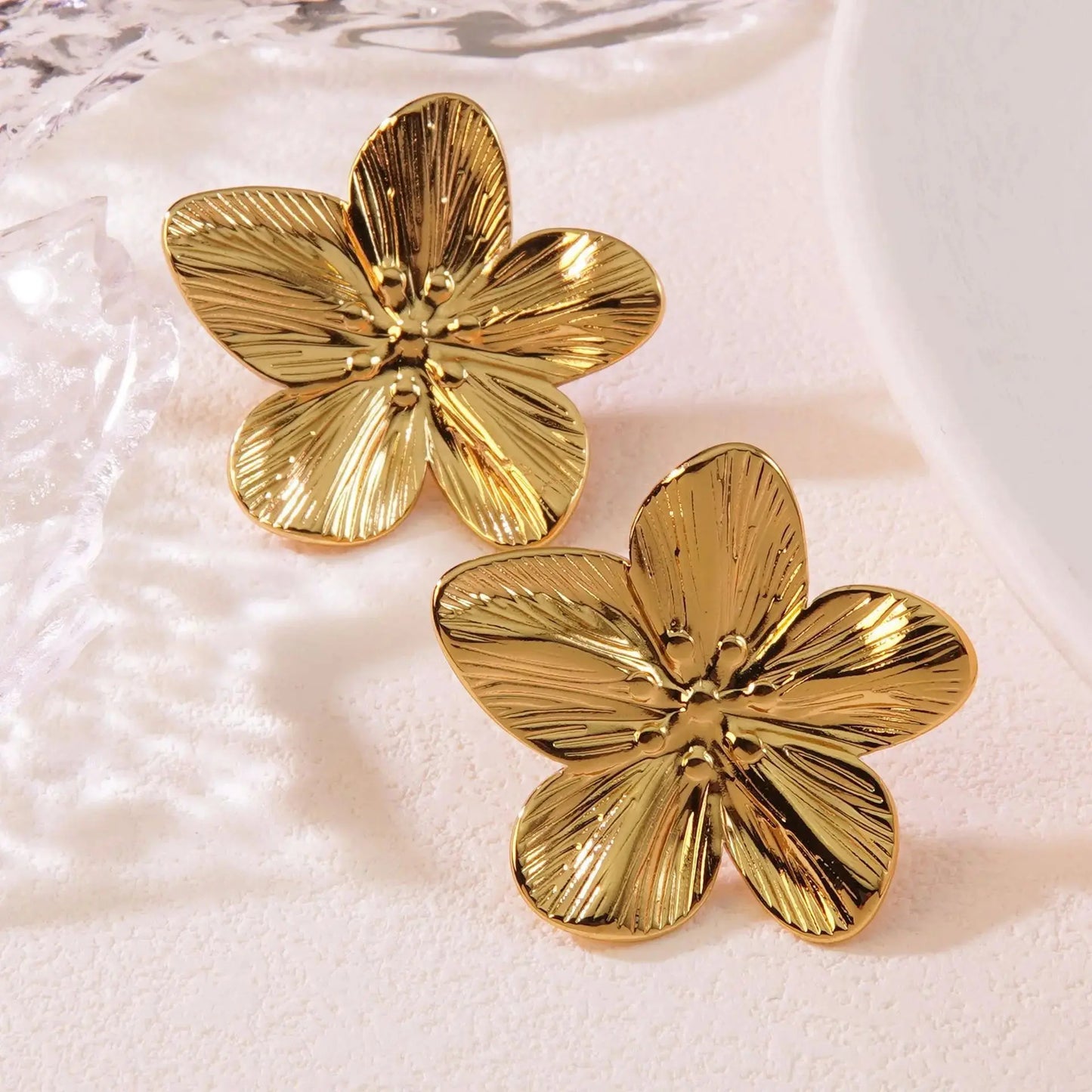 Yupsk Matte Texture Metal Flower Earring for Women French Retro Gold Color Five-leaf Flowers Fashion Party Jewelry Yinkus Jewellery  